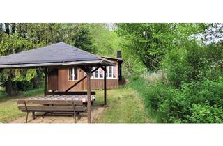 Villa kaufen in 91281 Kirchenthumbach, Kirchenthumbach - Wochenend- Freizeithütte auf Pachtgrund
