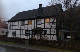 Wohnung mieten in Niederhenneborn 11, 57392 Schmallenberg, Kernsanierte 2-Zimmer OG-Wohnung in Niederhenneborn