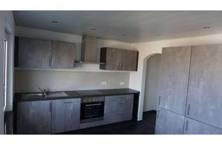 Wohnung mieten in Tecktraße 23, 72664 Kohlberg, Freundliche und sanierte 4,5-Raum-Maisonette-Wohnung mit Balkon und EBK in Kohlberg