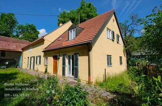 Bauernhaus kaufen in 80992 Moosach, Rarität in München-Moosach: altes Bauernhaus mit großem Potenzial