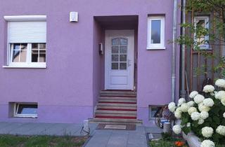 Haus mieten in Uhlandstr. 46, 86157 Pfersee, IMMOBILIE DER WOCHE: 8-Zimmer-Reihenendhaus mit gehobener Innenausstattung in Augsburg Pfersee