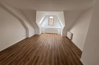 Wohnung mieten in Landwehrstraße 11, 97318 Kitzingen, Frisch renovierte 2-Raum-DG-Wohnung in Kitzingen direkt am Main