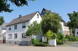 Haus kaufen in 35614 Aßlar, Vielseitiges Wohnhaus mit Nebengebäude und ein Hausgarten dazu!