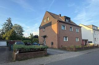 Haus kaufen in 40880 Ratingen, Dreifamilienhaus mit großem Garten in Ratingen - Ideal für Familien, Investoren oder Eigennutzer