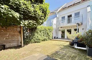 Haus kaufen in 68766 Hockenheim, Helles Reihenmittelhaus mit klimatisierten Zimmern im DG, zwei Bädern, PV-Anlage und Carport.