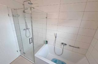 Wohnung kaufen in 48432 Rheine, Rheine - Dachgeschosswohnung, neues Bad, Wärmepumpe, Fußbodenheizung