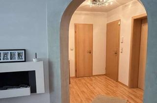 Wohnung kaufen in 58456 Witten, 3,5 Zimmerwohnung mit Terrasse, Garten und Outdoorpool zur alleinigen Nutzung.