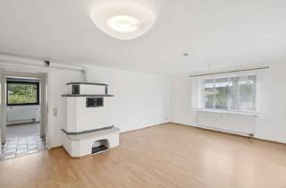 Wohnung kaufen in 86574 Petersdorf, Einziehen oder vermieten? Einbauküche, Kamin und eine Einzelgarage