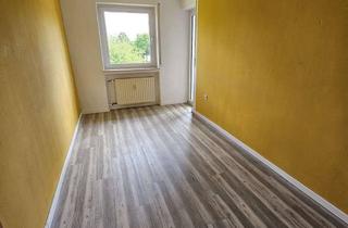 Wohnung mieten in Obere Sommerbachstraße 22, 34225 Baunatal, Erstbezug nach Sanierung mit Balkon: Ansprechende 4-Zimmer-Wohnung in Baunatal