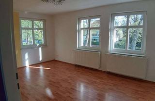 Wohnung mieten in 14612 Falkensee, Rarität. Stilvolle Altbauwohnungnung im Obergeschoss