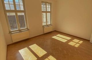 Wohnung mieten in Anton-Ulrich-Str. 39-41, 98617 Meiningen, Sonnige 2-Zimmer Wohnung mit Parkett, Markeneinbauküche und Aufzug im Zentrum von Meiningen