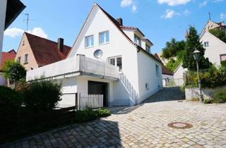 Haus kaufen in 91183 Abenberg, Kernsaniertes Stadthaus mit großzügiger Terrasse, Garage in ruhiger und zentraler Lage in Abenberg