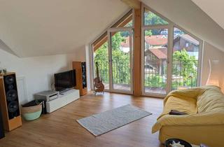 Immobilie mieten in Sturmstraße, 83313 Siegsdorf, Schöne, möblierte 2-Zimmer-Dachgeschosswohnung zur Zwischenmiete