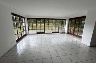 Wohnung mieten in Buchenstraße 25, 84174 Eching, Lichtdurchflutete Wohnung mit viereinhalb Zimmern sowie Balkon und Einbauküche in Eching