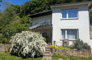 Haus kaufen in 65388 Schlangenbad, Großes Haus mit Bach, Einbauküche, Garten, Garage, Glasfaser, Kamin provisionsfrei zu verkaufen