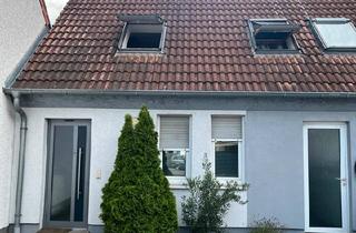 Wohnung kaufen in 67454 Haßloch, Haßloch - Modernisierte 4-Raum-Wohnung mit großem Garten und Einbauküche