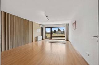 Wohnung kaufen in Nesselroderstraße 4-6, 53227 Beuel, ! Wohntraum mit Weitblick ! Helle Dachgeschosswohnung mit Balkon und Garage in Küdinghoven