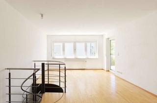Wohnung kaufen in 71296 Heimsheim, Helle 4-Zimmer-Erdgeschosswohnung mit Maisonette-Charakter, Terrasse & 2 Carport-Stellplätzen