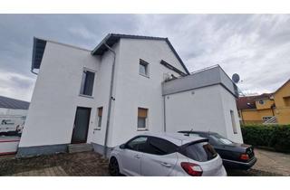 Wohnung mieten in Industriestraße 19-21, 68623 Lampertheim, Genau hinschauen: 3-Zimmer-Monteurwohnung mit Einbauküche und Terrasse in Lampertheim zu vermieten