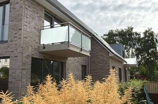 Wohnung mieten in Friedenstrasse, 23684 Scharbeutz, Erstbezug, sonnige 3 Zimmer, Terrasse mit Vorgarten, Carport, Küche u.v.m.