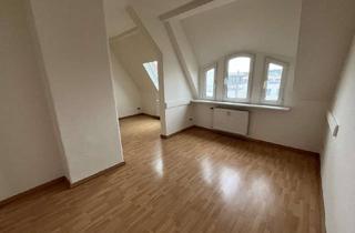 Wohnung mieten in Schmidtdtedter Str. 29, 99084 Altstadt, Zentrale 3 Zimmer Dachgeschoss Wohnung im Altbau (Erfurt-Altstadt)