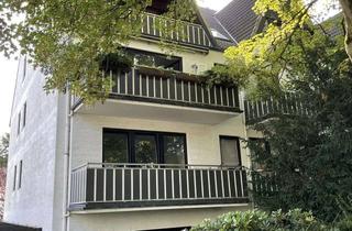 Wohnung mieten in Carl-Schurz-Straße 82, 28209 Bürgerpark, Geschmackvolle zwei Zimmer DG-Wohnung mit Fahrstuhl, Loggia und EBK in Bremens bester Lage