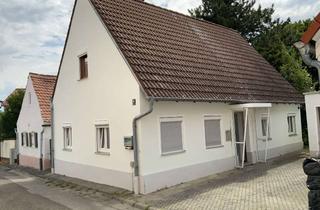 Haus kaufen in Heinrichsgraben 14, 85092 Kösching, Kleines nettes Häuschen in Kösching sucht neue Eigentümer