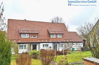 Einfamilienhaus kaufen in 90592 Schwarzenbruck, Renovierungsbedürftiges Einfamilienhaus mit großen gepflegen Garten und Garage