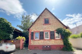 Haus kaufen in 76829 Queichheim, Sanierungs- oder Abrissimmobilie, ca. 396 m² Grundstück inLandau Queichheim