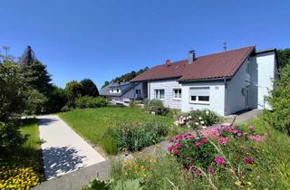Einfamilienhaus kaufen in 72636 Frickenhausen, Einfamilienhaus mit Pelletheizung, 3 Garagen, 1200qm Grundstück, Koppel, Wiese und Waldrand