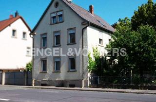Einfamilienhaus kaufen in 97440 Werneck, Charmantes Einfamilienhaus mit Scheune und großem Gestaltungspotenzial in Werneck
