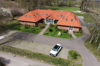 Haus kaufen in Am Kulturhaus 17, 19089 Wessin, Vielseitig nutzbare Immobilie mit großer Einliegerwohnung nahe Schwerin