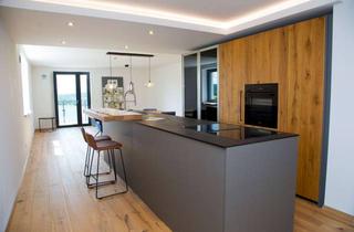 Wohnung kaufen in 94255 Böbrach, Wohnen mit Charme: 3-Zimmerwohnung mit Aussichtslage im Bayerischen Wald