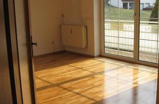 Wohnung mieten in Botenfeldstraße, 84088 Neufahrn, Schöne und gepflegte 3-Zimmer-Wohnung mit Balkon in Neufahrn in Niederbayern