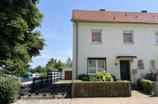 Doppelhaushälfte kaufen in Karl-Liebkecht-Straße 24, 99867 Gotha, Charmante, kernsanierte Doppelhaushälfte mit großem Garten und Garage in 99867 Gotha