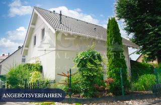 Einfamilienhaus kaufen in 53859 Niederkassel, Platz zum Leben und Träumen: Charmantes Einfamilienhaus in ruhiger Lage von Niederkassel-Lülsdorf