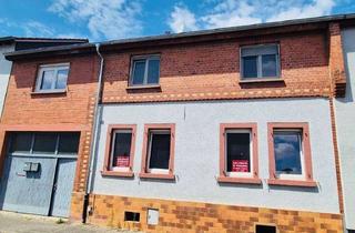 Einfamilienhaus kaufen in 63505 Langenselbold, Komplett bezugsfreies Einfamilienhaus nebst Appartementhaus