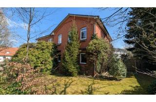 Mehrfamilienhaus kaufen in 21493 Schwarzenbek, Entwicklungsbedürftiges Mehrfamilienhaus in zentraler Lage