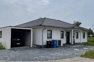 Haus kaufen in 73494 Rosenberg, **Moderner Bungalow (Baujahr 2022) in ruhiger Lage mit Wärmepumpe, EBK & Garage – Provisionsfrei**