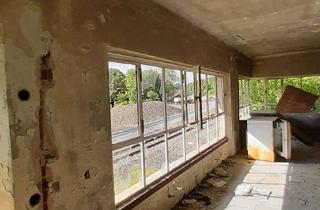 Haus kaufen in 92717 Reuth, Fast geschenkt. Einmaliges Haus (2 geschossiges Eisenbahn Stellwerk zur Sanierung) mit großem Garten