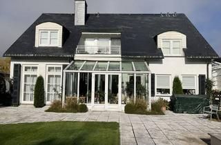 Einfamilienhaus kaufen in 38723 Seesen, Einfamilienhaus mit Doppelgarage und Gerätehaus sowie Außenschwimmbad