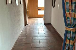 Wohnung kaufen in 88099 Neukirch, Neukirch - Helle große außergewöhnliche Galerie-Maisonette-Wohnung