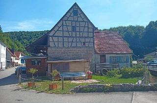 Haus kaufen in 72574 Bad Urach, Bad Urach - Wohnhaus mit Großer Scheune