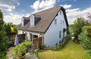 Wohnung kaufen in 51491 Overath, Overath-Steinenbrück:Vier-Zimmer-Wohnung auf zwei Etagen mit Terrasse und Garten