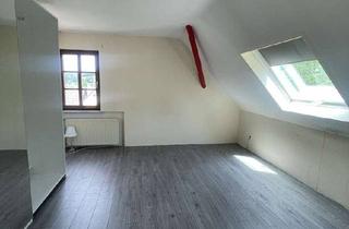 Wohnung kaufen in 74918 Angelbachtal, Charmante Maisonette-Wohnung mit Potenzial, großer Dachterrasse und 2 Stellplätzen in Angelbachtal