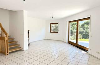 Wohnung kaufen in 85521 Ottobrunn, Wohntraum im Dornröschenschlaf – lichtdurchflutetes 3-Zi-Haus mit Garten, EBK, Garage, ca.106m2
