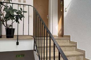 Wohnung kaufen in 73529 Schwäbisch Gmünd, Gemütliche 2 Zimmer-Dachgeschoss-Wohnung mit Stellplatz!