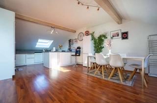 Wohnung kaufen in 86956 Schongau, 3-Zimmer-Dachgeschosswohnung mit Alpenblick – hochwertig saniert