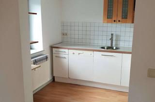 Wohnung mieten in Schlossgarten 13, 90768 Vach, Attraktive und modernisierte 2-Raum-Hochparterre-Wohnung mit Balkon in Fuerth/Vach