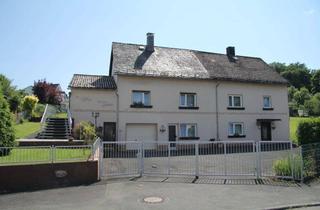Haus kaufen in 35764 Sinn, Ein/Zweifamilienhaus mit 2300 m² Grundstück in ruhiger, ländlicher Lage in Sinn